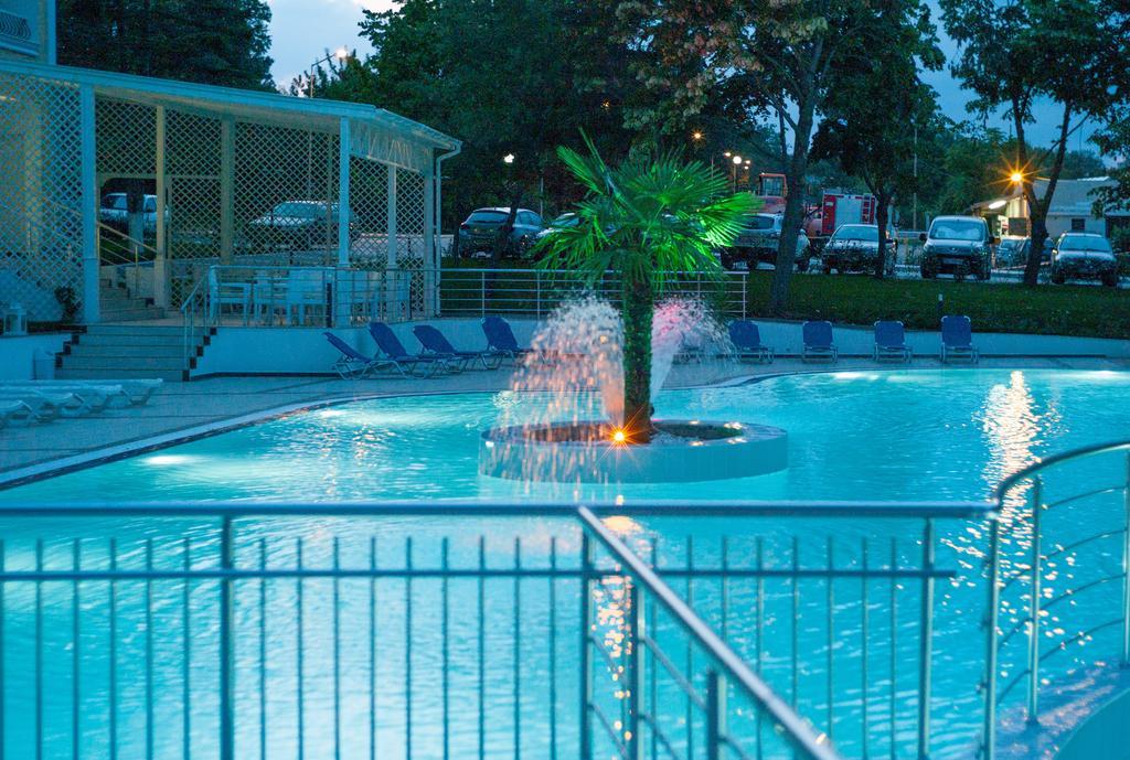 Perla Royal Hotel Приморсько Екстер'єр фото