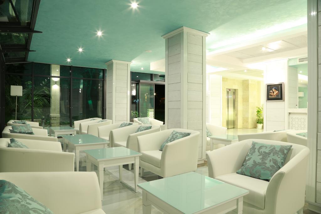 Perla Royal Hotel Приморсько Екстер'єр фото