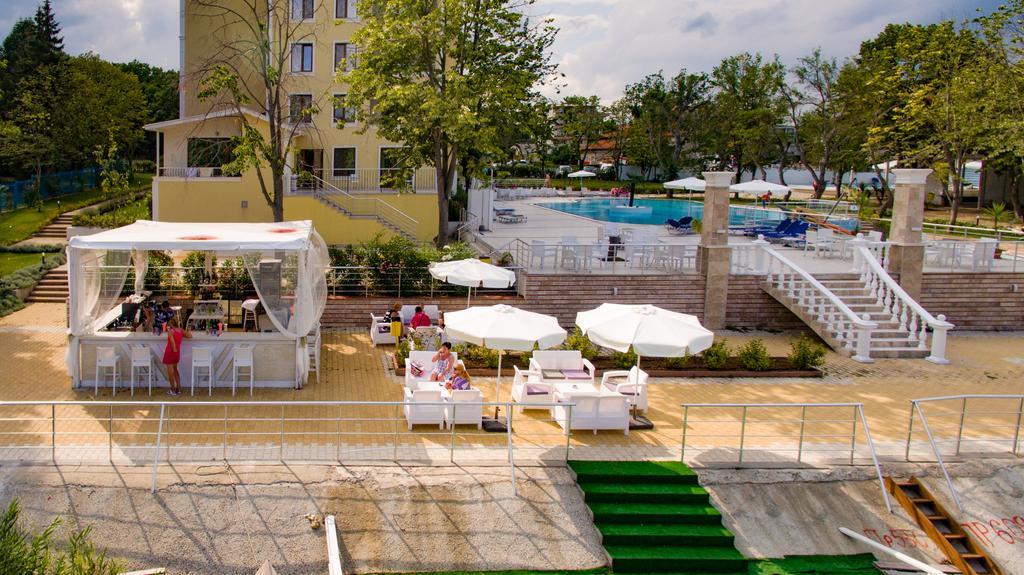 Perla Royal Hotel Приморсько Екстер'єр фото