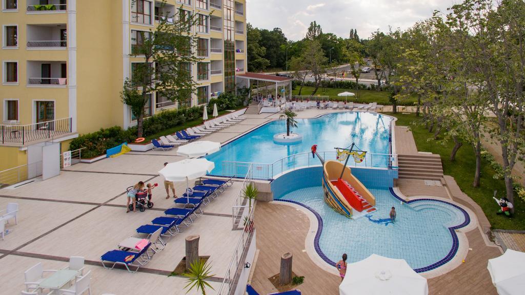Perla Royal Hotel Приморсько Екстер'єр фото